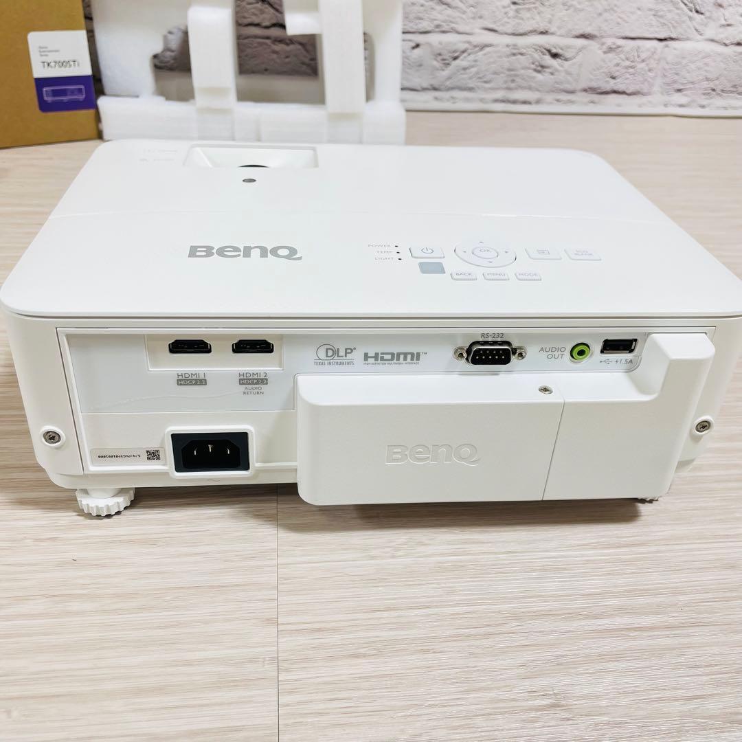 BenQ TK700STi Short Throw Projector [p1249355908]