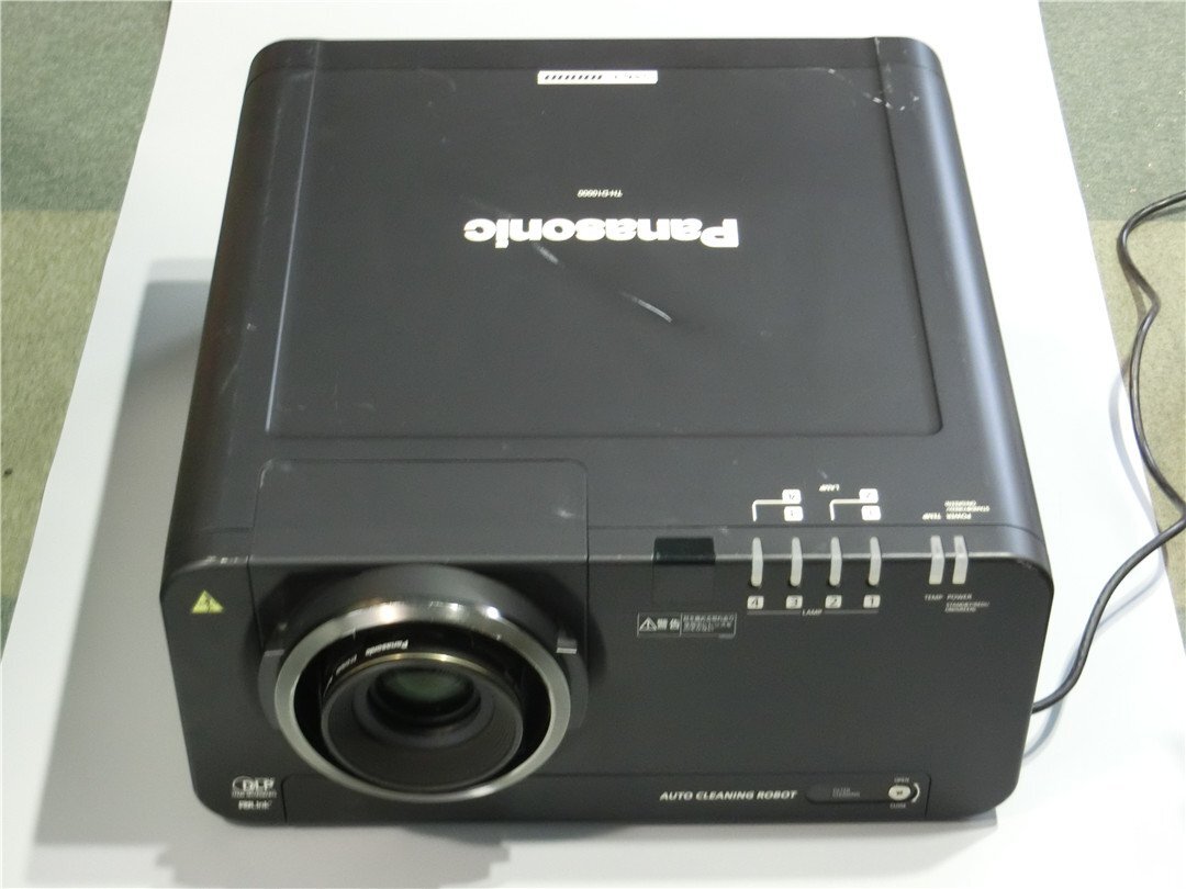 Panasonic TH-D10000 DLP Projector with ET-D75LE3 Lens (as-is) [b1136537654]