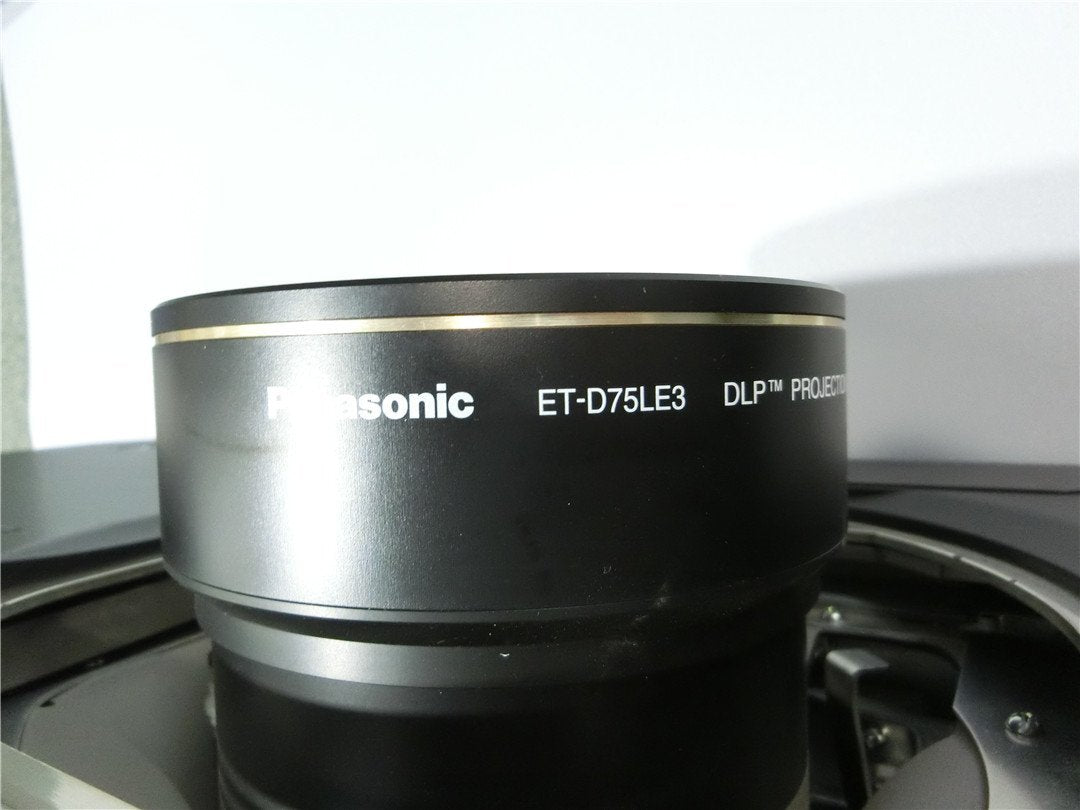 Panasonic TH-D10000 DLP Projector with ET-D75LE3 Lens (as-is) [b1136537654]