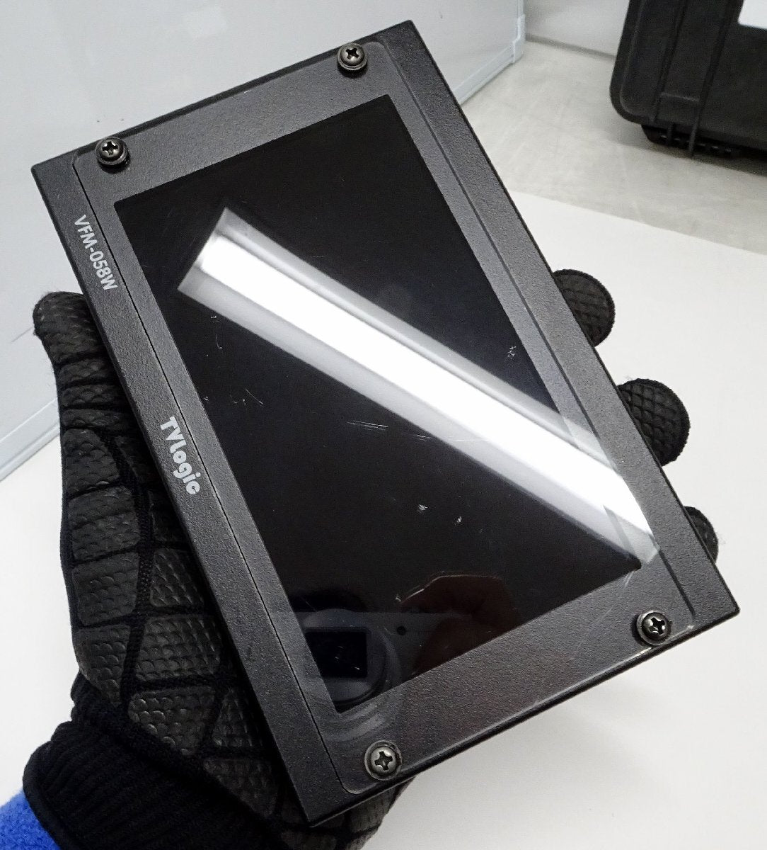 IDX VFM-058W 5.5 inch FHD Viewfinder Monitor 3G/HD/SD-SDI HDMI [1233652917]