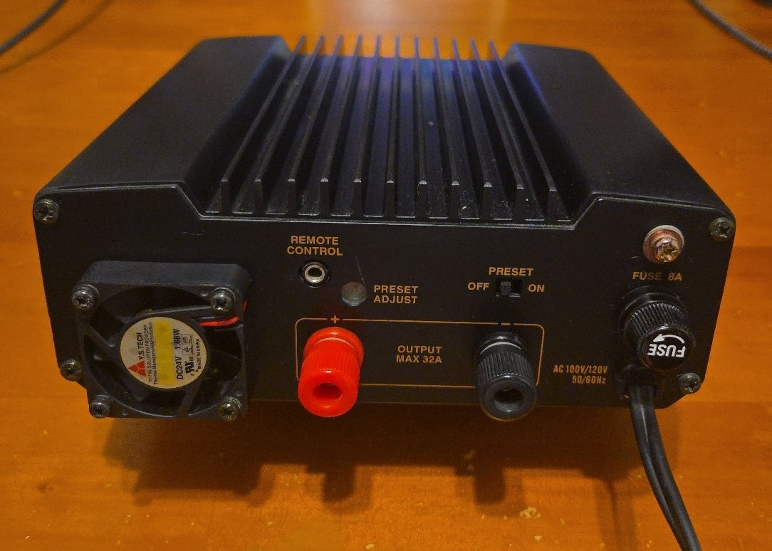 ALINCO DM-330MV Stabilized Power Supply [q1217248260]