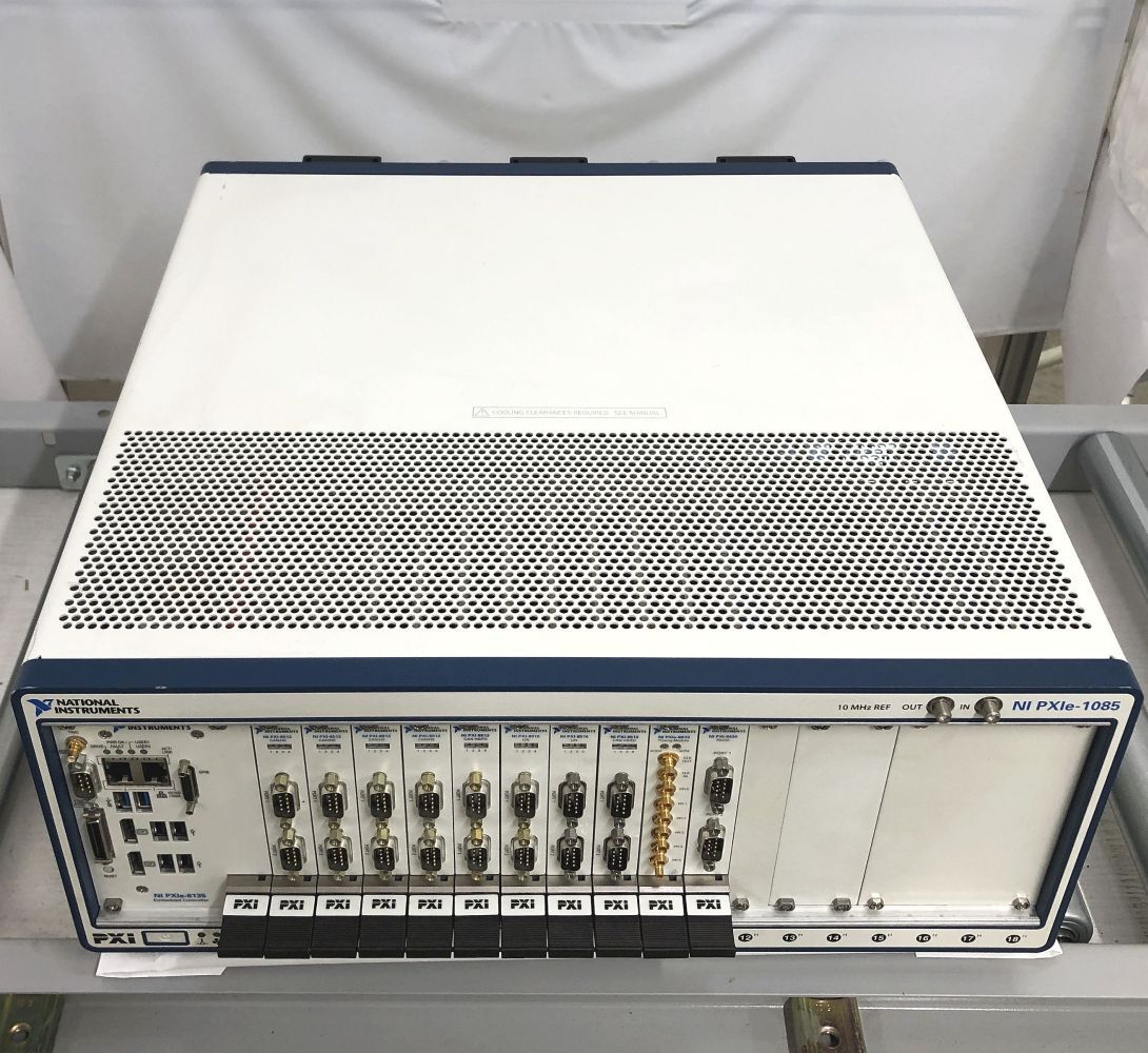 National Instruments PXIe-1085 PXIe-8135 PXI-2722 PXI-7842R PXIe-6672 Equipment [s1195187914]