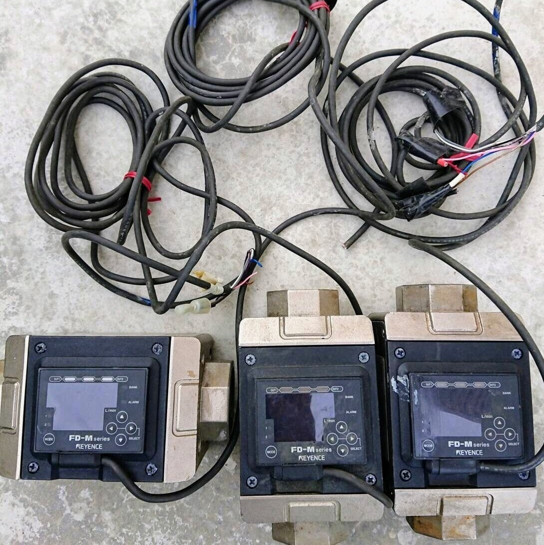 KEYENCE FD-M100AT Electromagnetic Flow Sensor 100L/min 3 pcs Set [k1242649793]