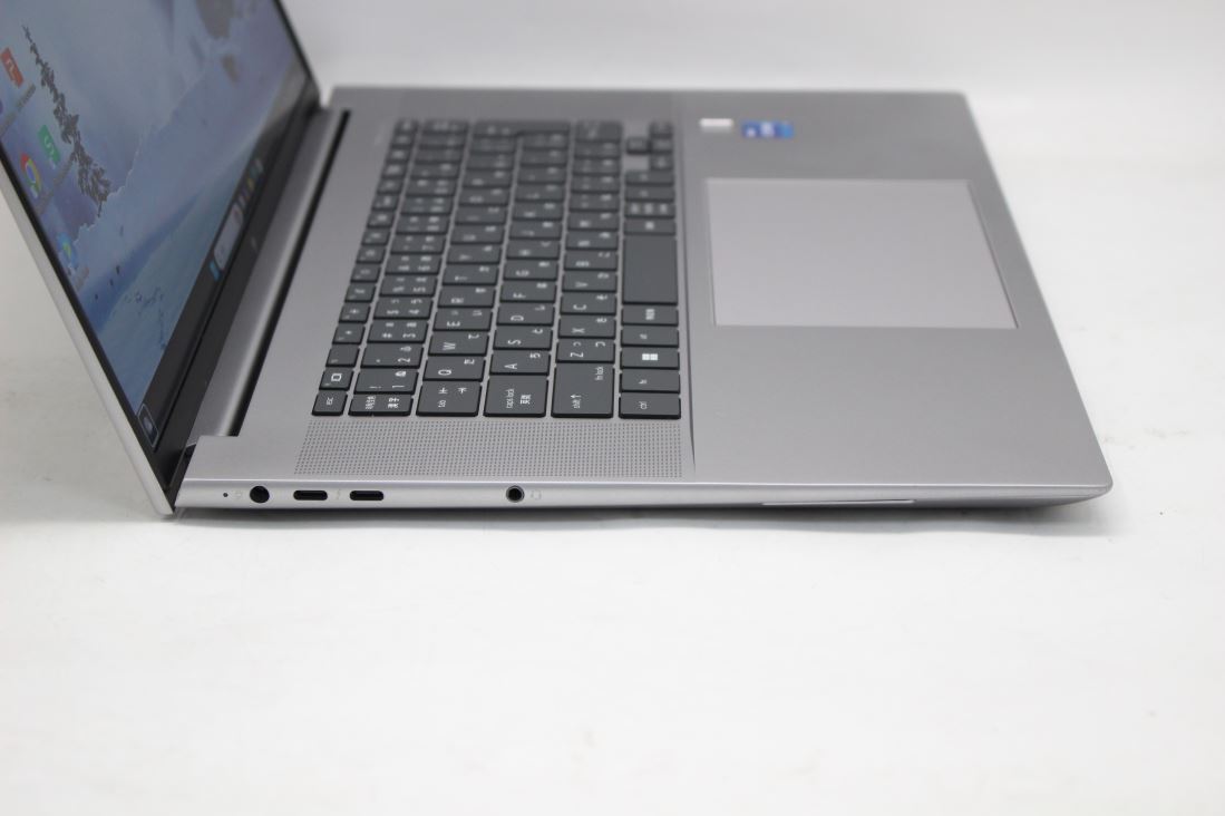 HP ZBook Studio G9 Laptop i7-12700H 32GB NVMe 1TB SSD NVIDIA RTX A1000 Wi-Fi 6 [j1197296224]