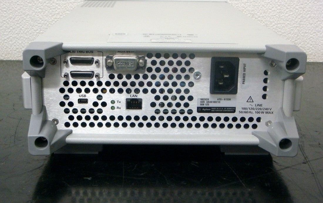 Agilent N8242A Arbitrary Waveform Generator 500MHz 1.25GS/s 2CH [x688978872]