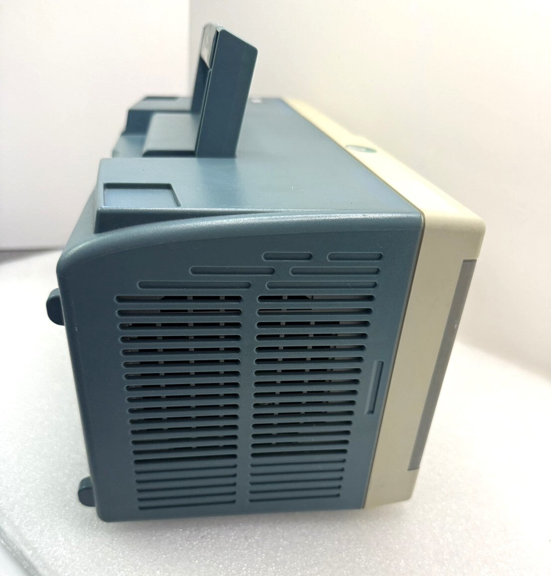 Tektronix AFG3021 Arbitrary Waveform Function Generator [q1198496261]