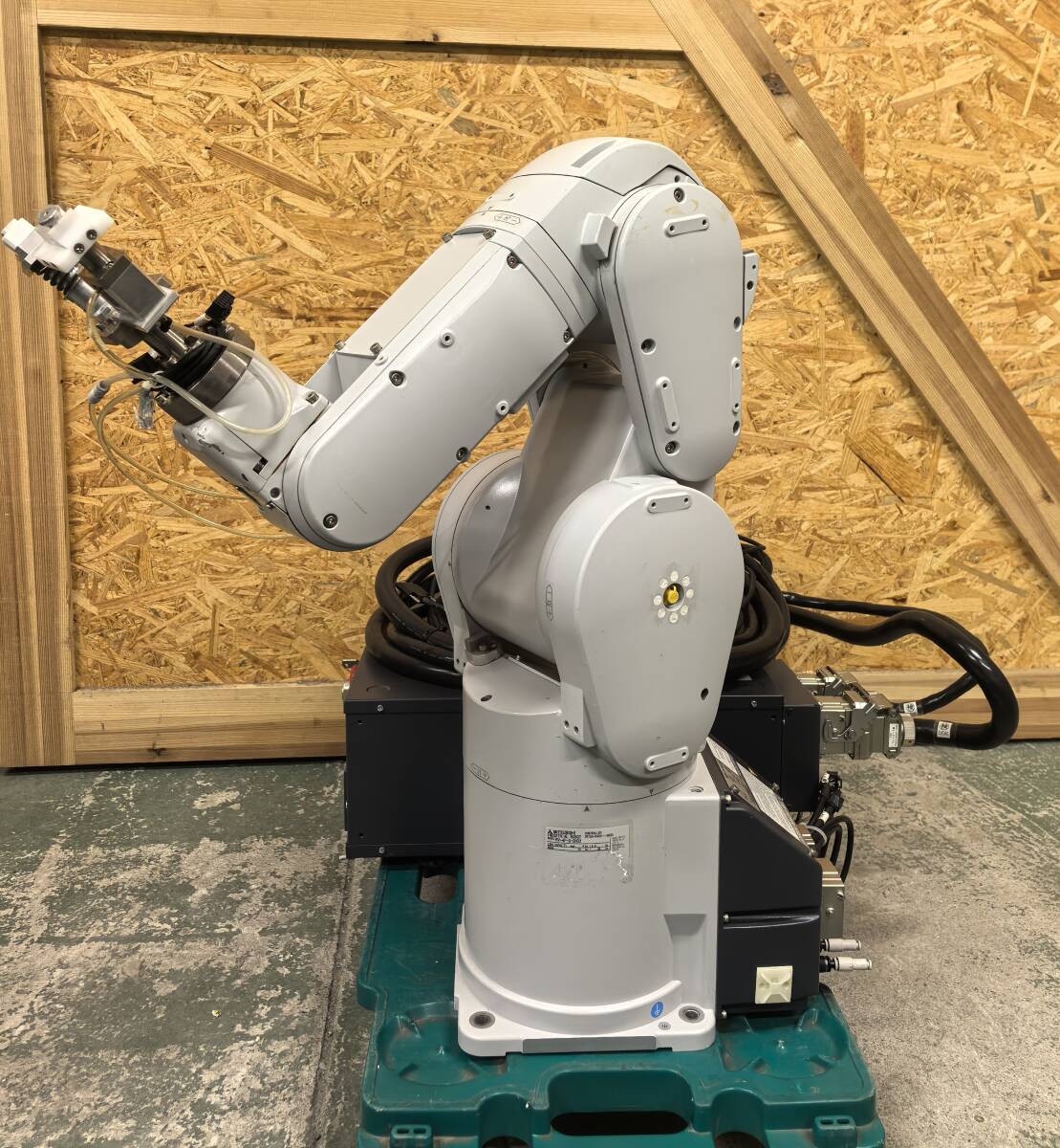 MITSUBISHI RV-4F-Q-SH03 Industrial Robot CR750-Q Controller with Cable [f1195401018]