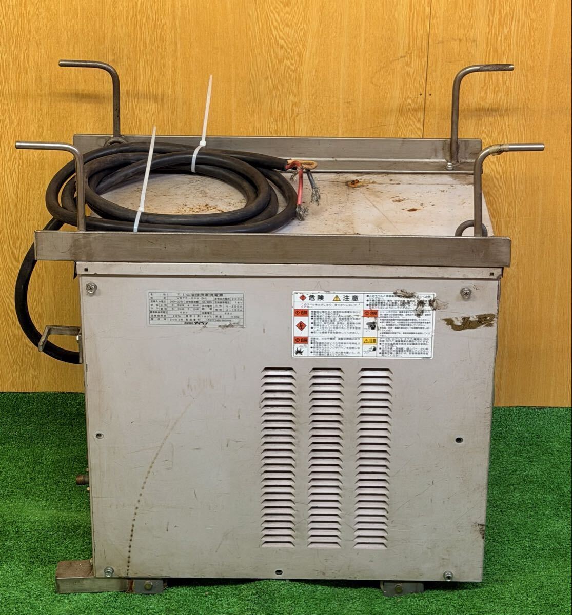 Daihen ARGO 200P TIG Welder Inverter VRTP-200(S-1) 3-Phase 200V with Accessories [w1247775466]