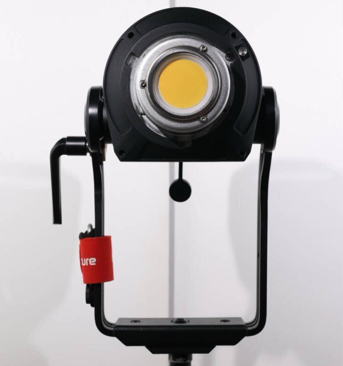 Aputure LS600d Pro LED Light 600W Daylight [h1241749700]