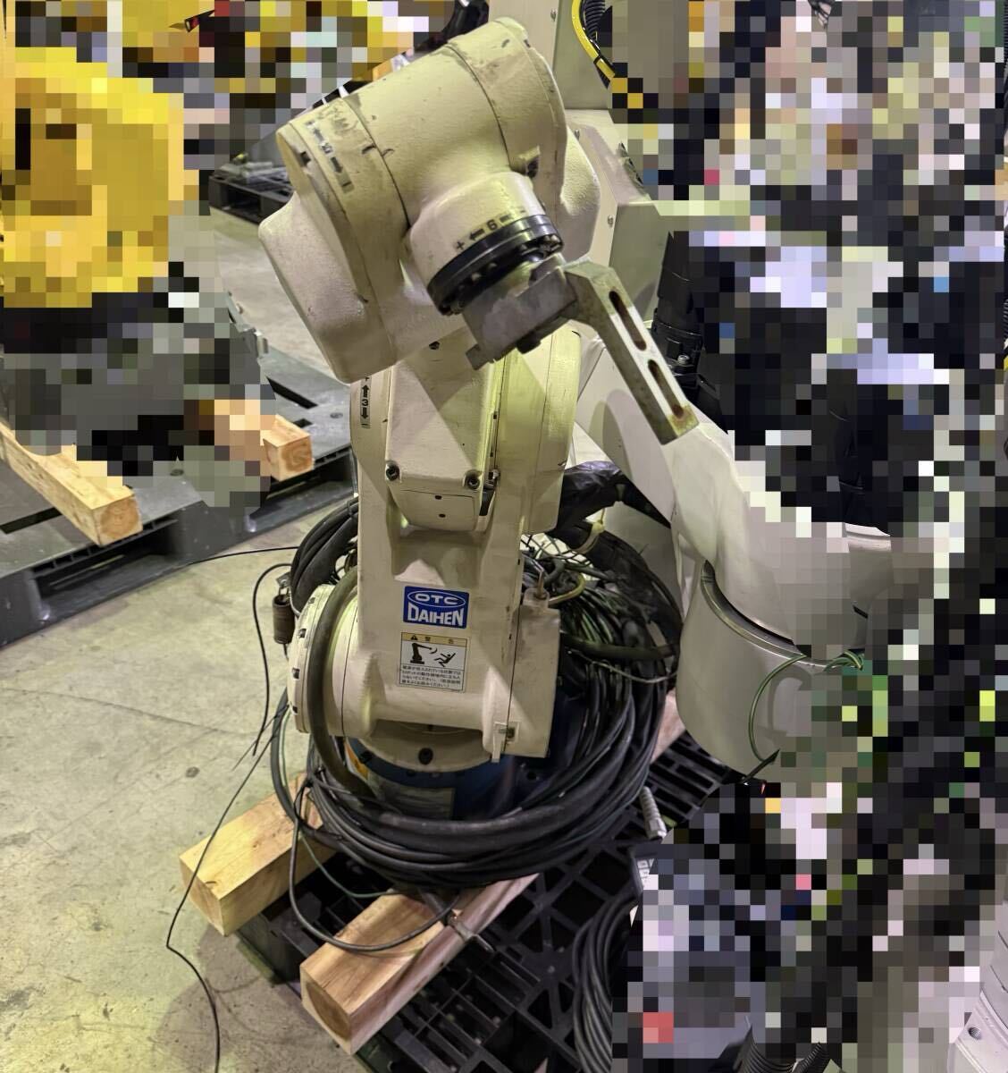 Daihen DA300P Industrial Welding Robot 3 Units [d1240694839]