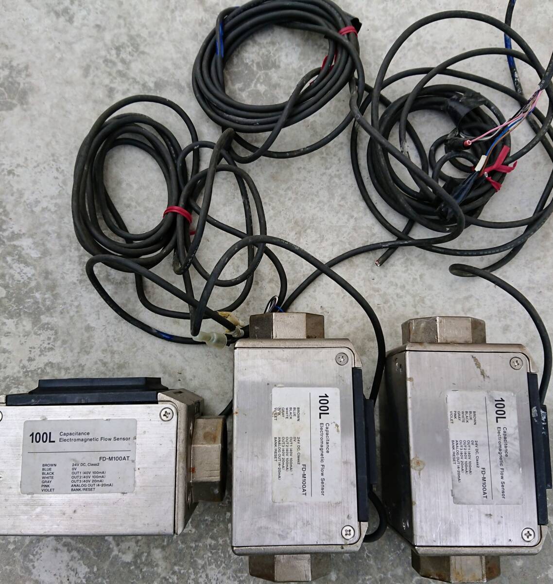 Flow meter KEYENCE 3 piece set [u1174525691]