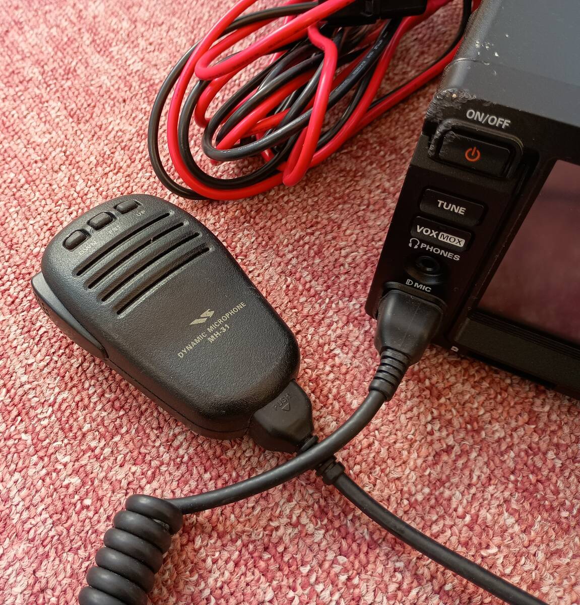 Yaesu FTDX-10 100W HF Transceiver with MH-31 and FH-2 [q1212264261]
