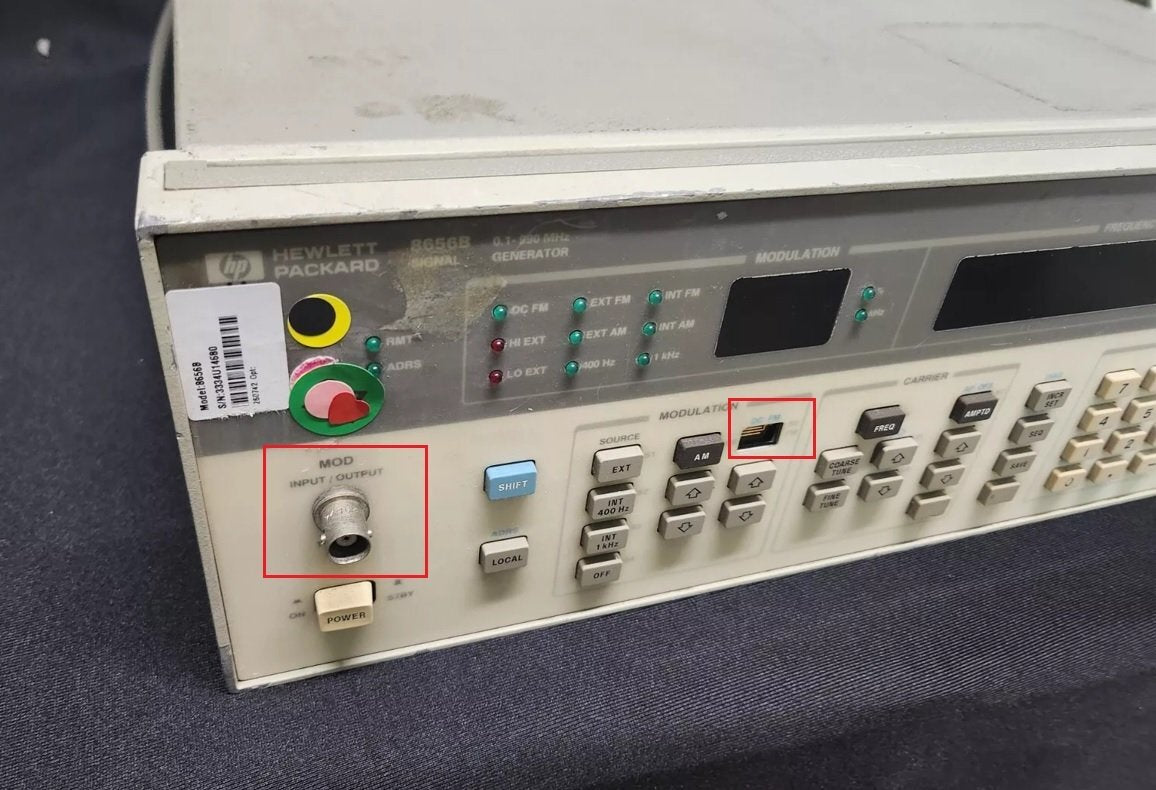 HP 8656B Signal Generator 0.1-990MHz Opt.001 [j1158788484]