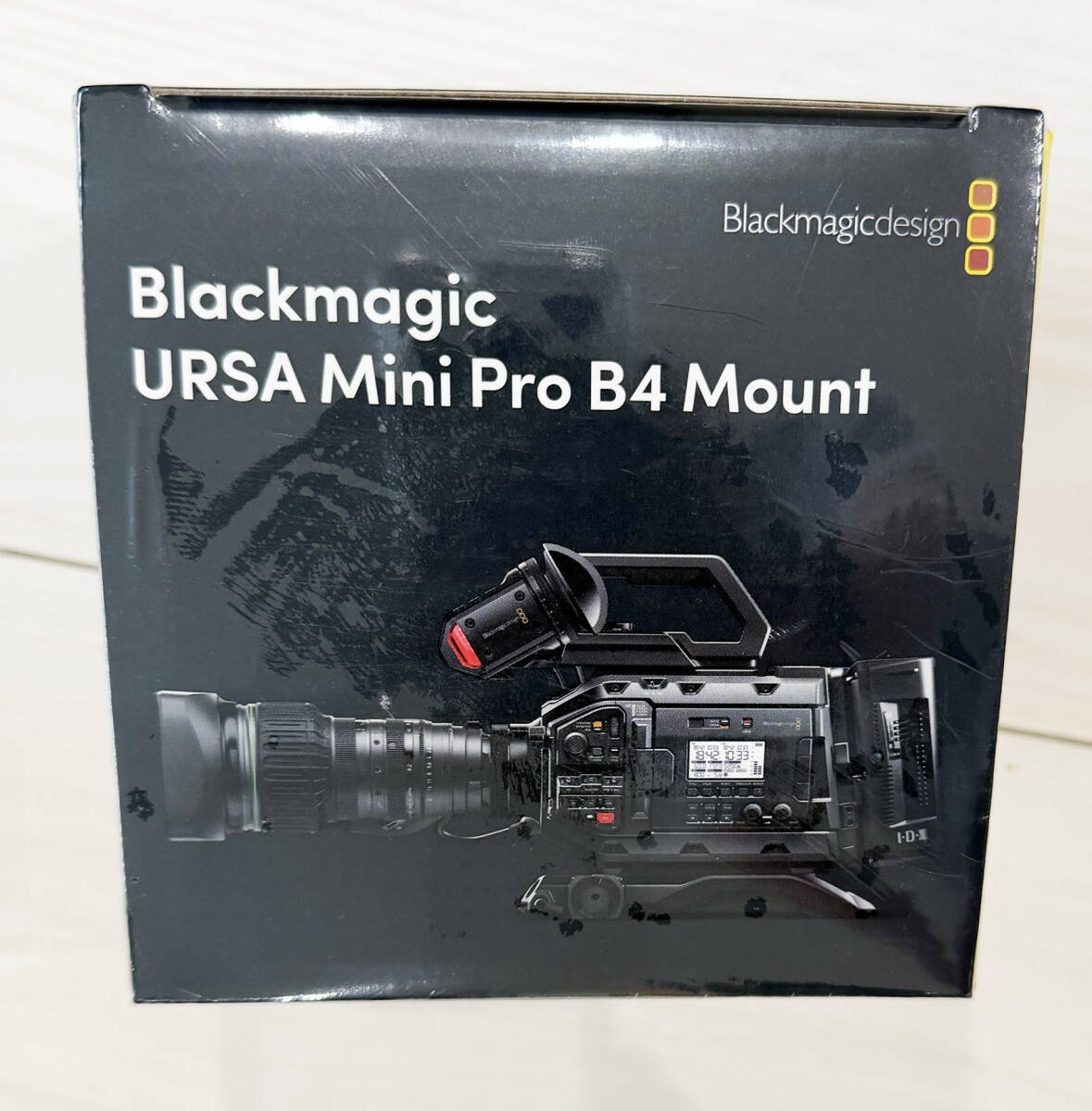 Blackmagic URSA Mini Pro 4.6K G2 Camera with Top Handle, Shoulder Pad, SSD Adapter, B4 Mount [e1242064419]