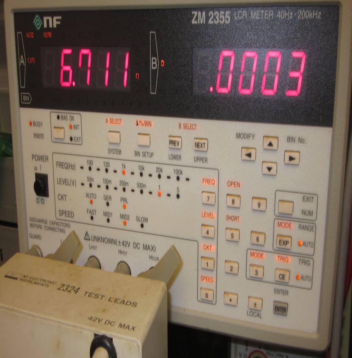 ZM-2355 LCR Meter with 2324 Test Fixture [l1246110768]