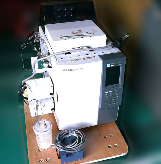 Shimadzu GC-2014AT Gas Chromatograph [k1243659434]