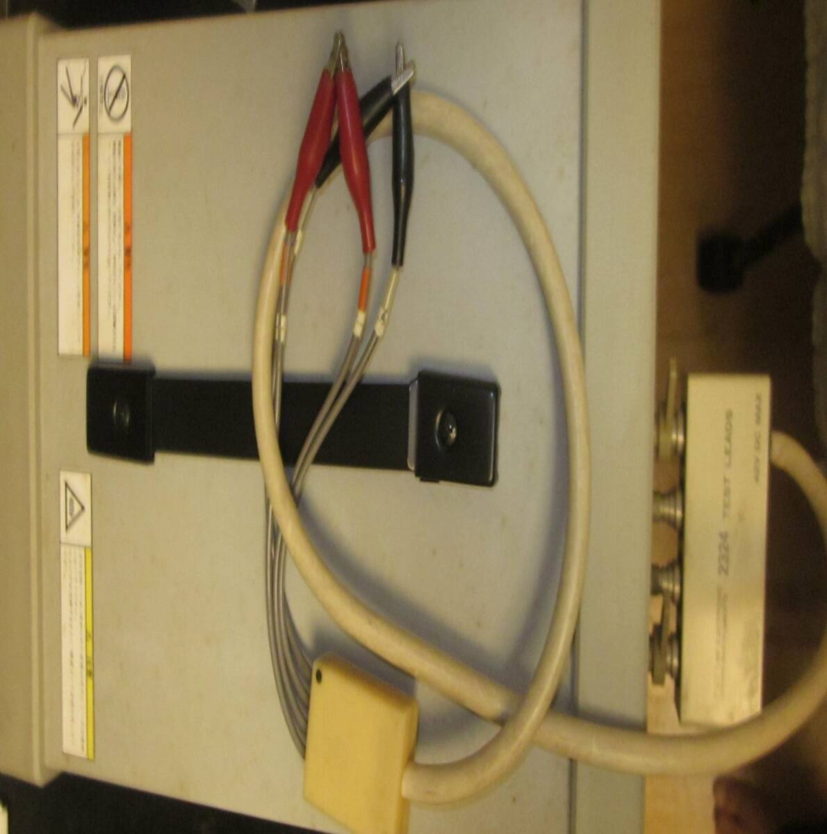ZM-2355 LCR Meter with 2324 Test Fixture [l1246110768]