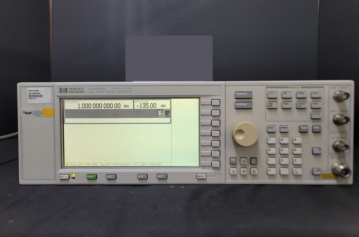 HP E4400B Analog RF Signal Generator 250kHz-1GHz [b1200615349]