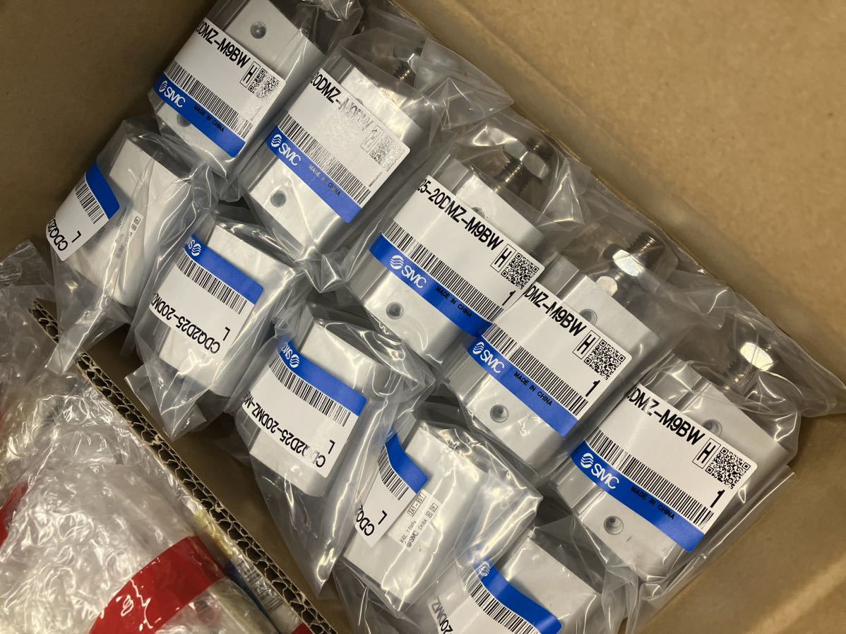 SMC CDQ2D25-20DMZ-M9BWL Pneumatic Cylinder Set of 10 [t1110345648]