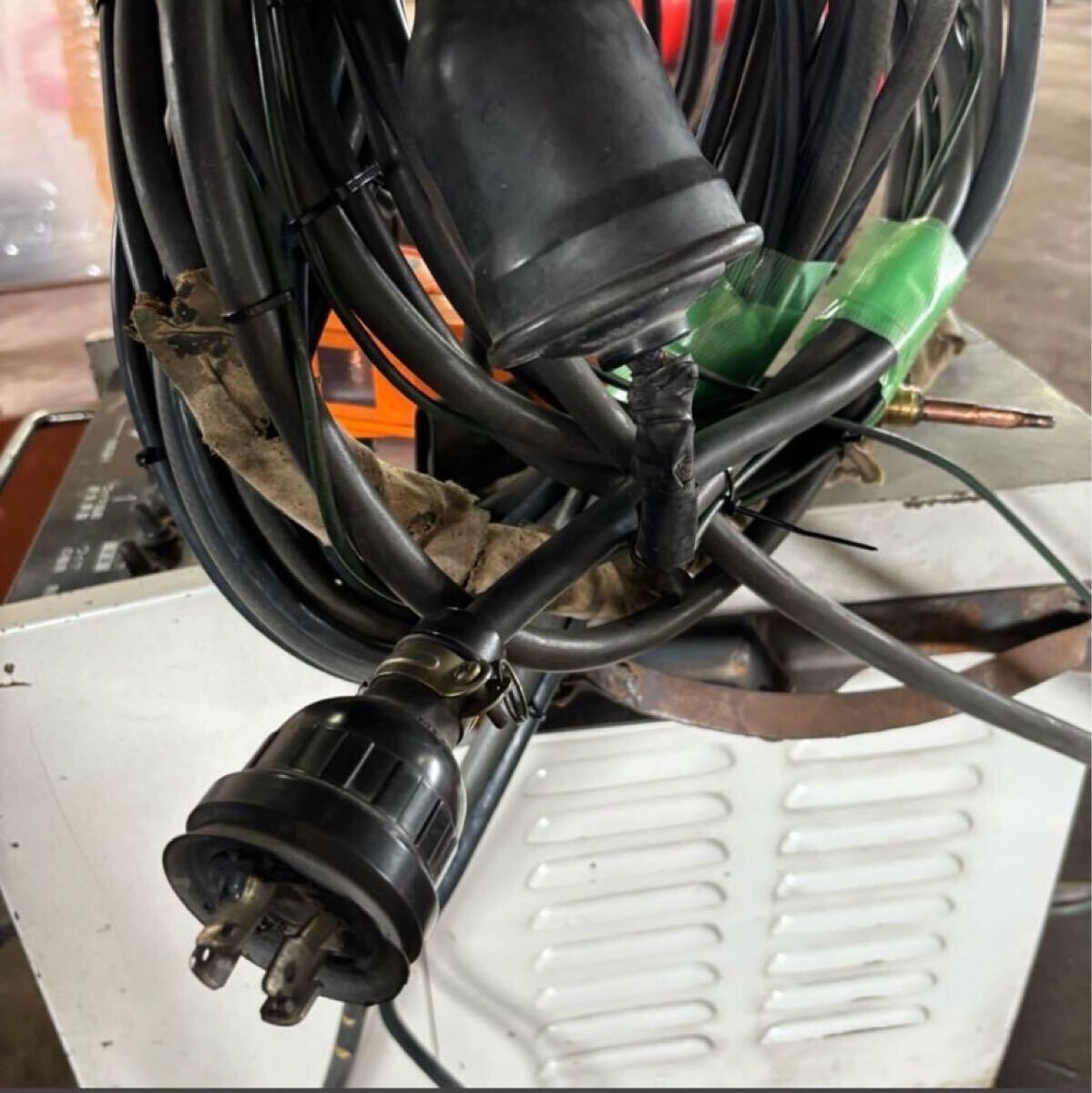 Daihen CPSS-135 MIGBOY Spool-on-Gun MIG/MAG Welder 200V 135A [x1197730237]