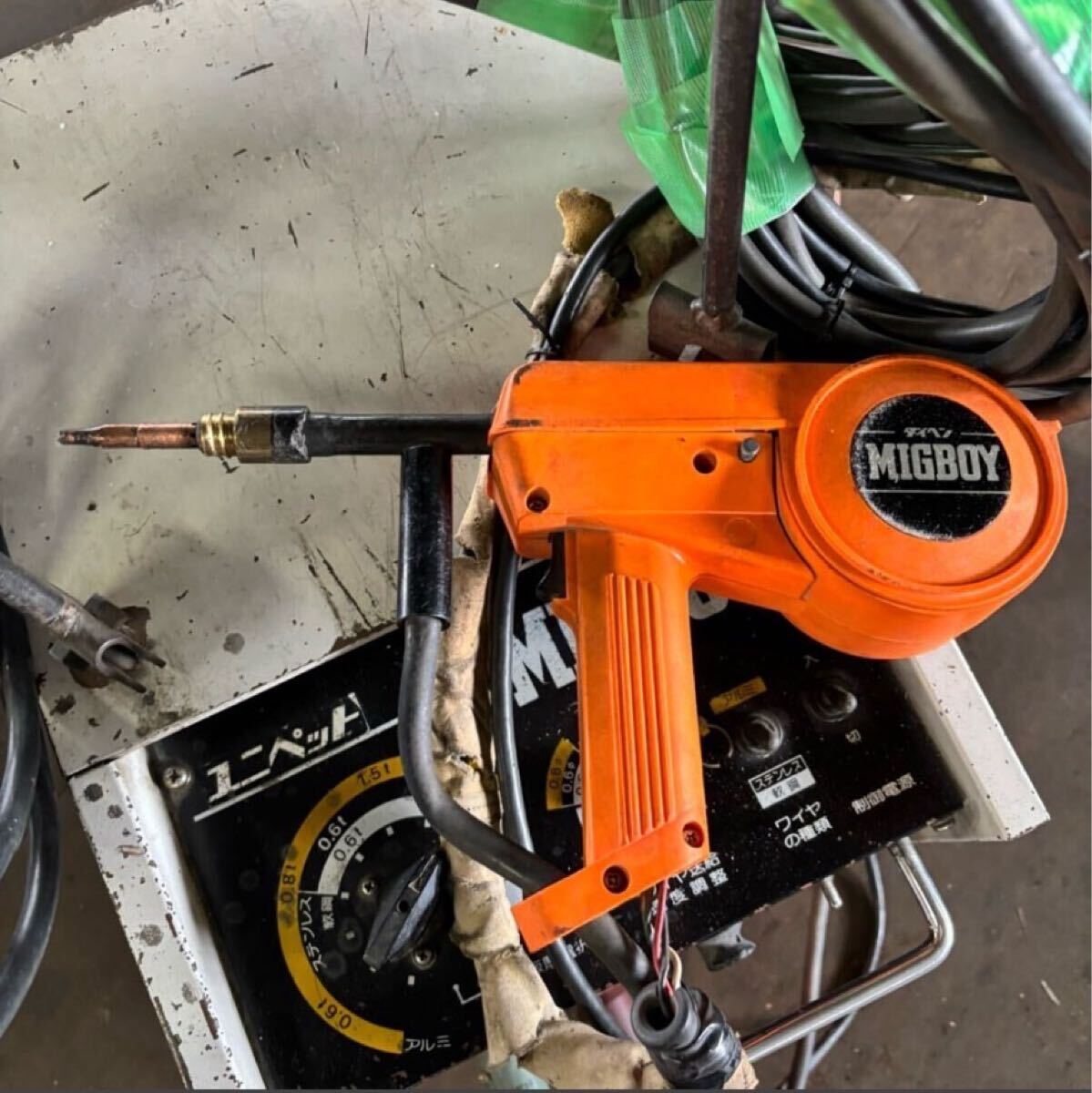 Daihen CPSS-135 MIGBOY Spool-on-Gun MIG/MAG Welder 200V 135A [x1197730237]