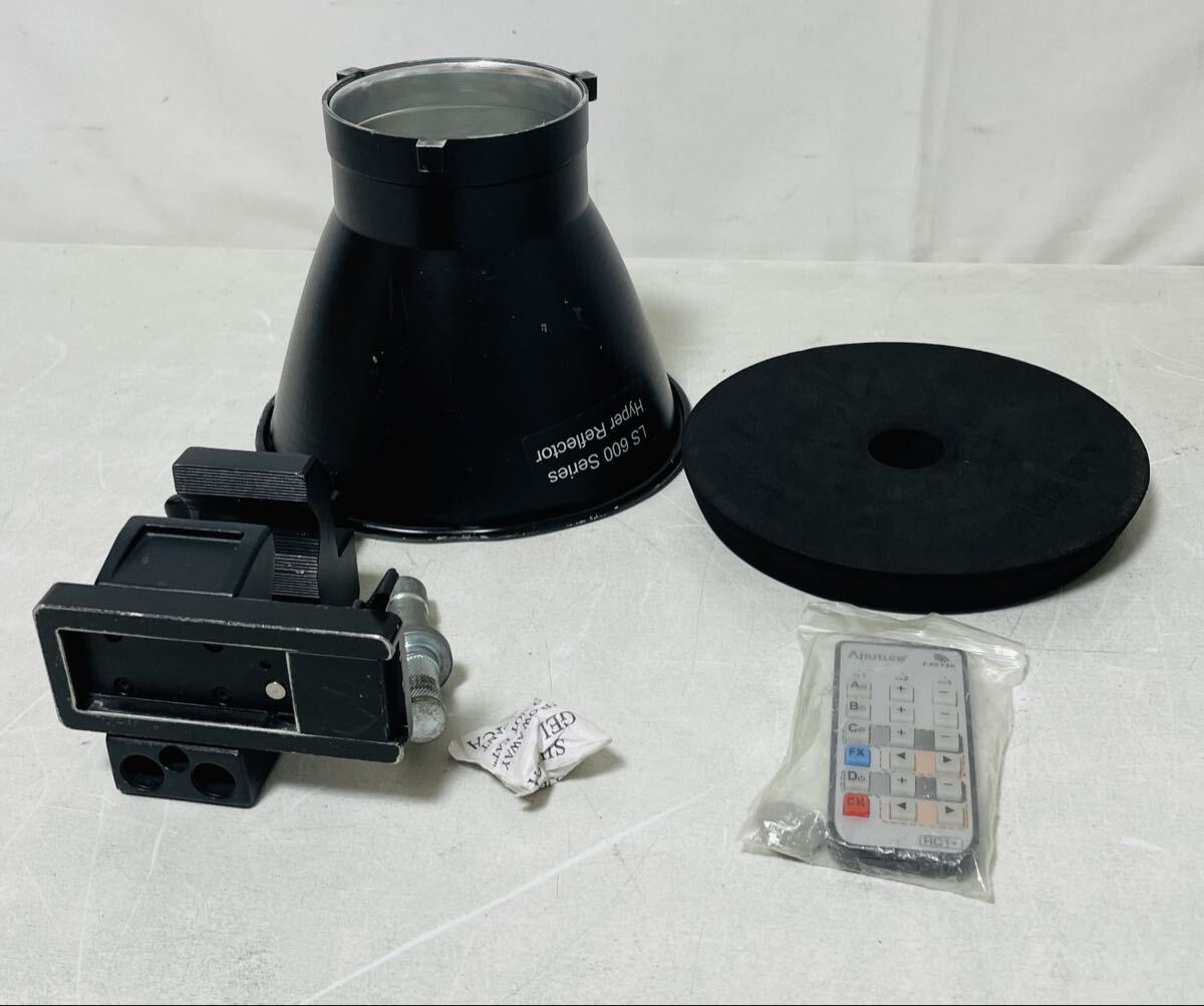 Aputure LS 600d Pro LED Light 600W with Carry Case [q1244183921]