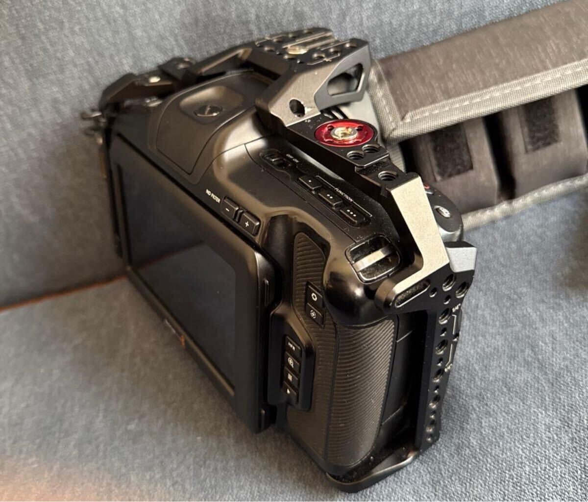 Blackmagic Pocket Cinema Camera 6K Pro Rig and Accessory Set [m1241584383]