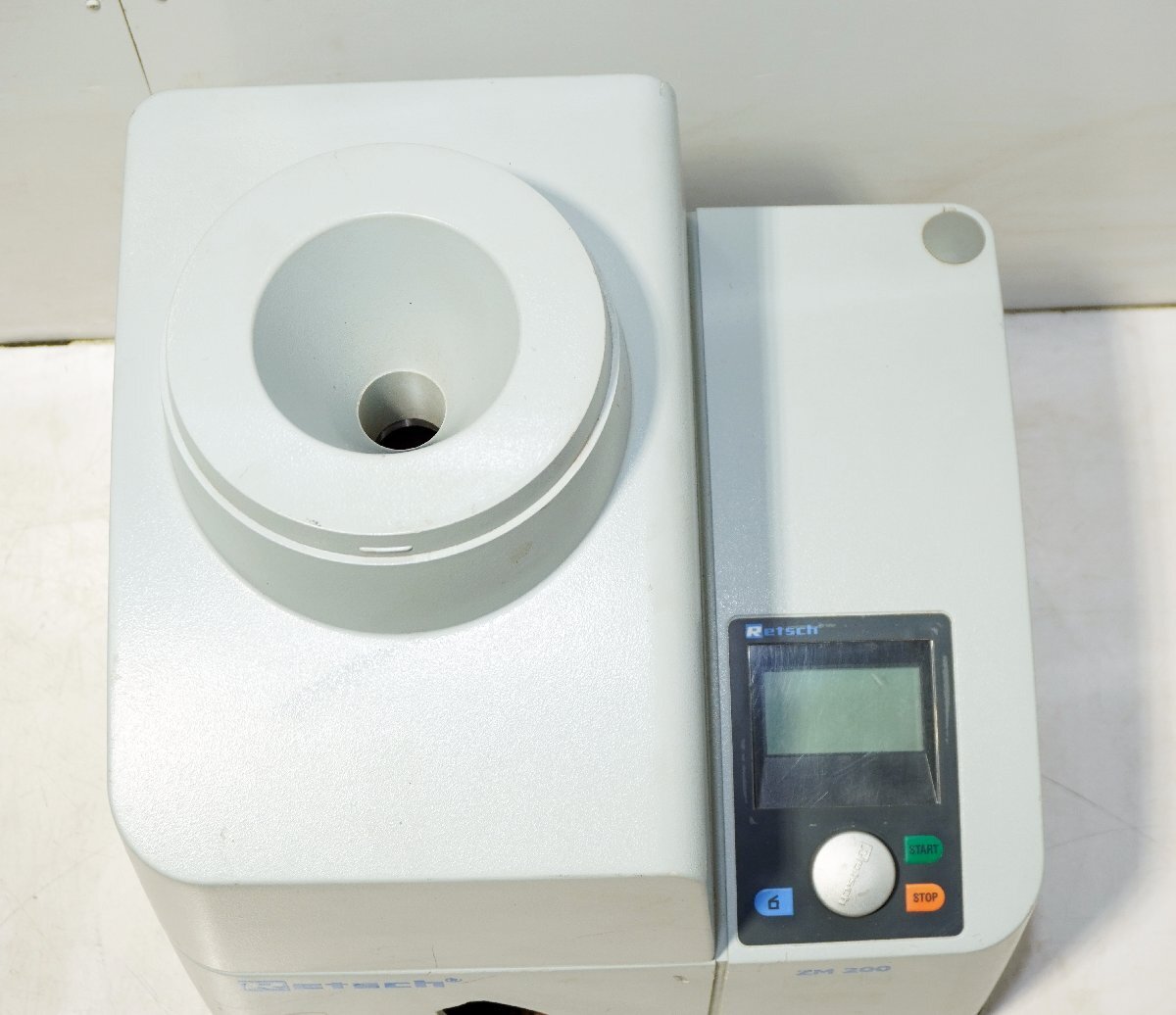 Retsch ZM200 Ultra Centrifugal Mill [v1212046940]