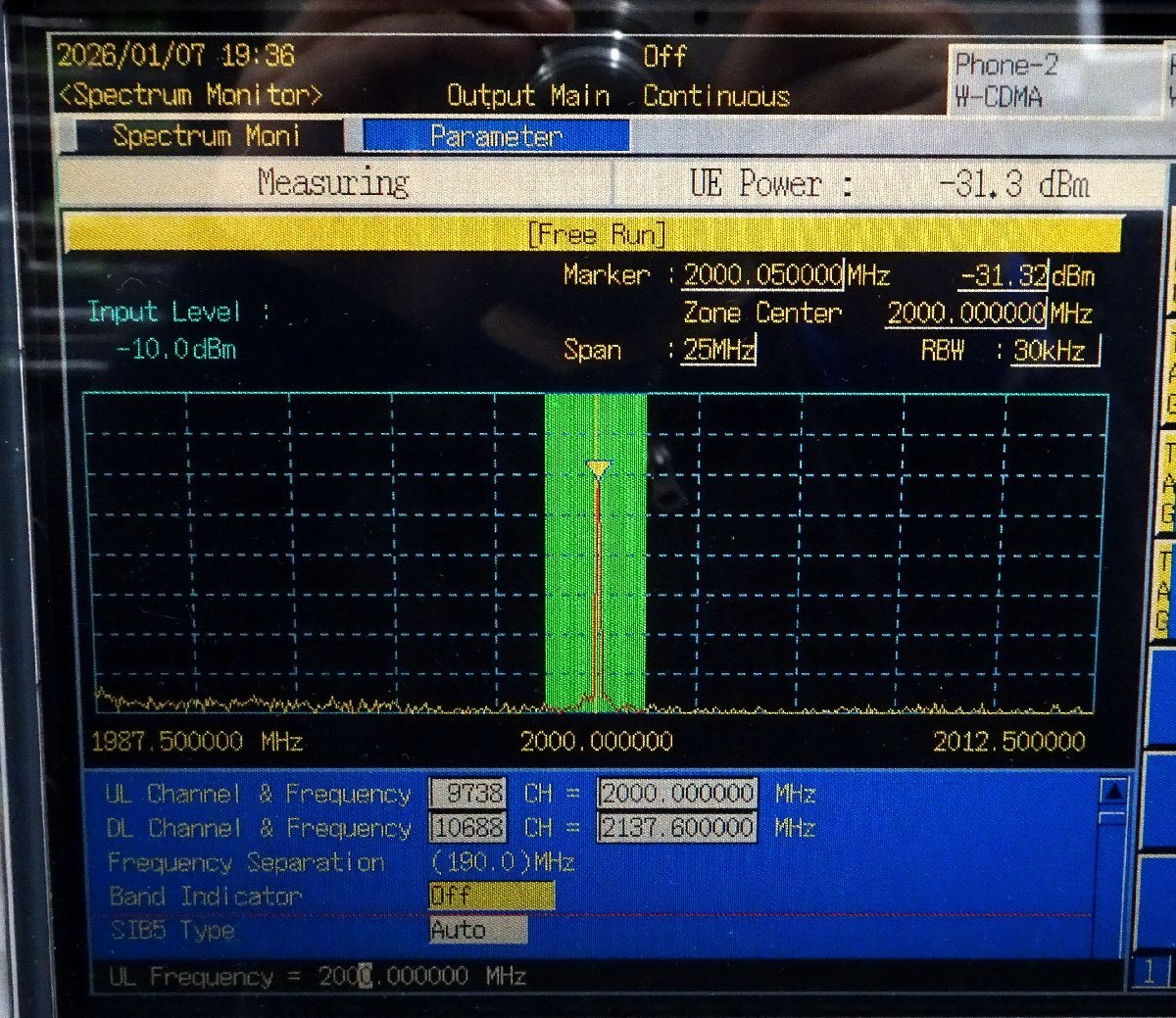 Anritsu MG3633A Synthesized Signal Generator 0.01-2700MHz [n1215669032]