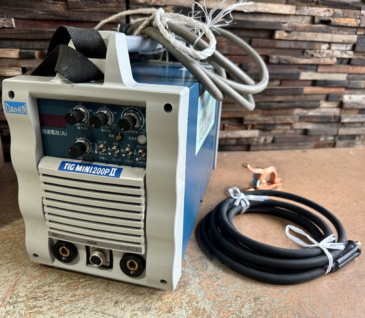 Daihen VRTPM-202 Inverter Compact DC TIG Welder with Pulse [d1161476203]