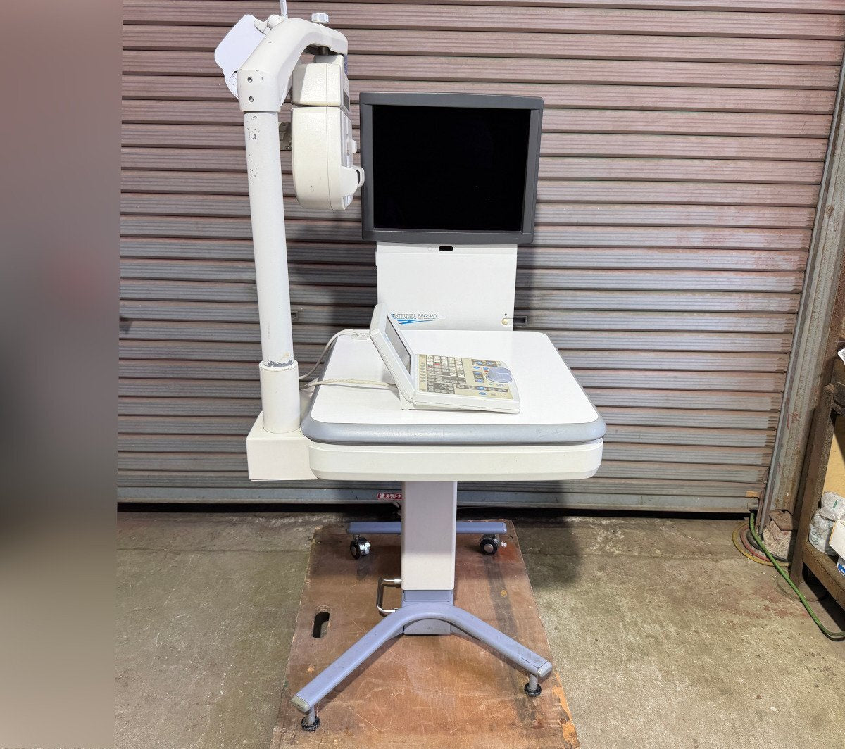 Nidek COS-550 Ophthalmic System RT-2100 Refractor SSC-330 Space Saving Chart [t1247952864]