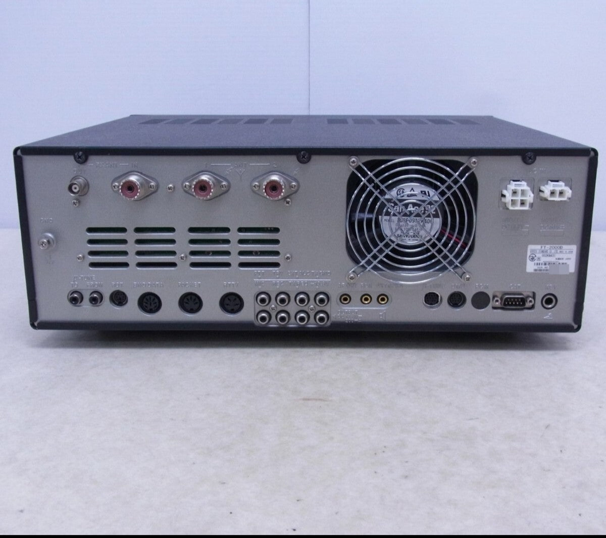 Yaesu FT-2000D Transceiver [1188032897]