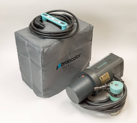 Broncolor Grafit A2 1600W Generator with Pulso 2 Head [r1236397644]
