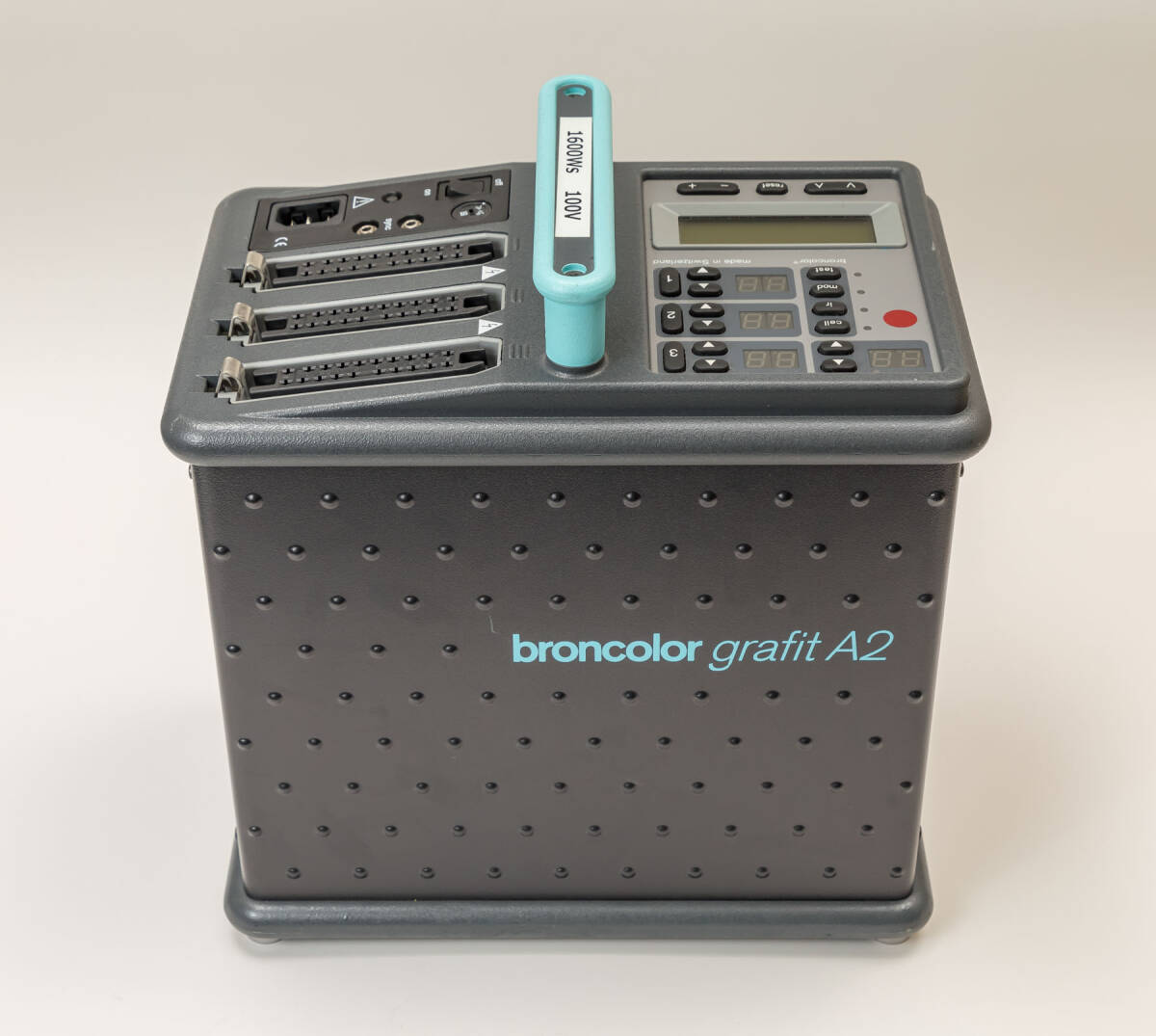 Broncolor Grafit A2 1600W Generator with Pulso 2 Head [r1236397644]