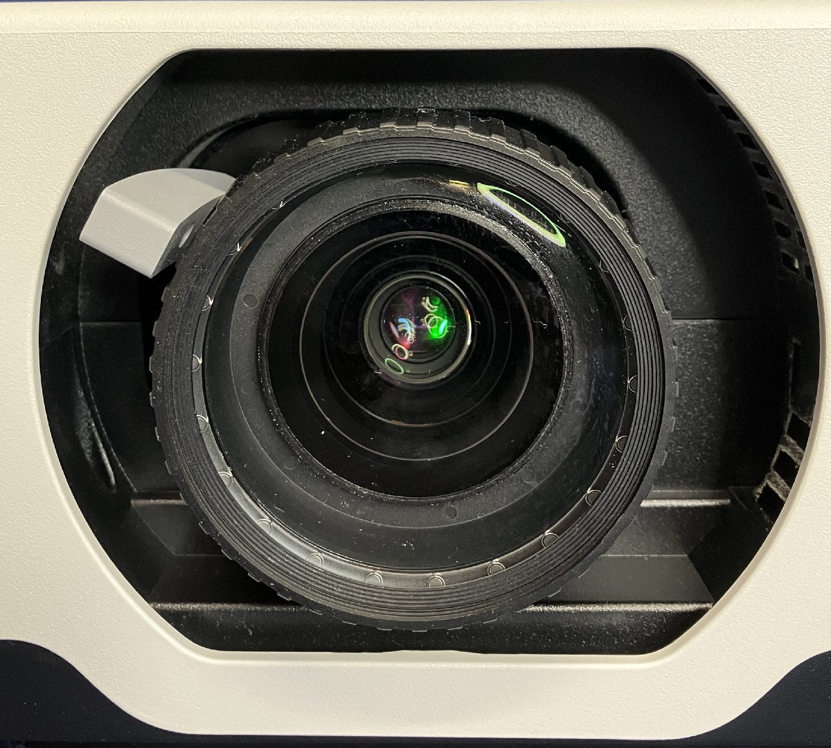 NEC ViewLight NP-PE506ULJL Projector 5200 Lumens (as-is) [j1242739386]