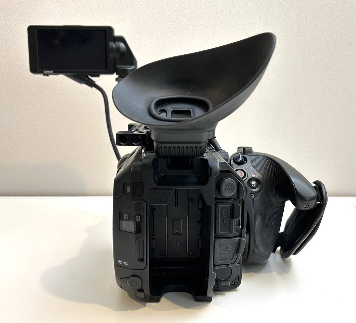 Sony PXW-FS5 M2 Professional Camera 320 hours usage [n1246378306]