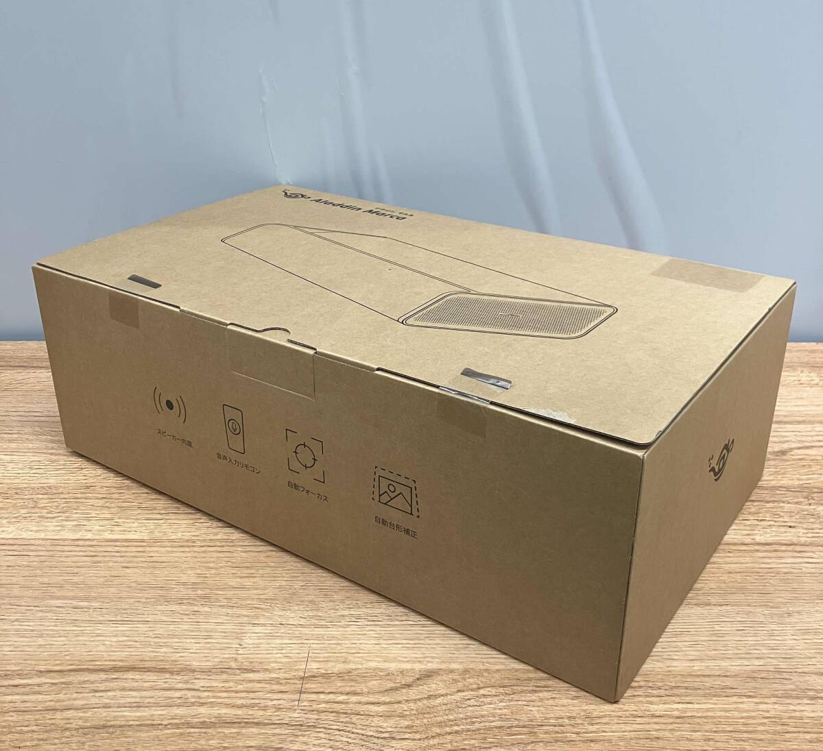 Aladdin Marca XM03F Projector [d1199805402]