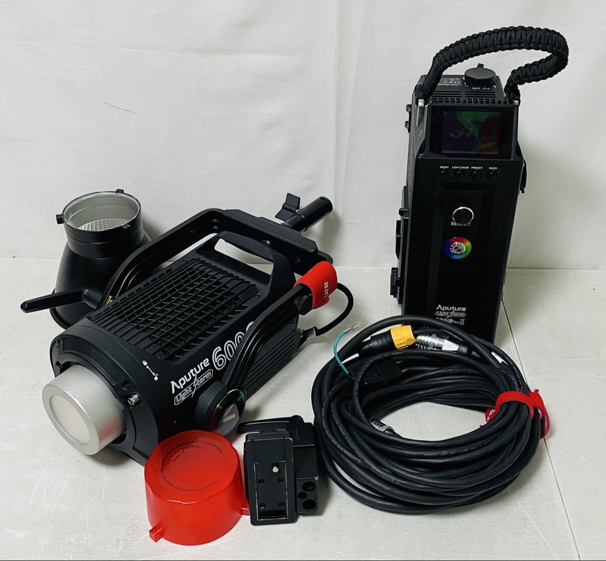 Aputure LS 600c Pro II LED Light [r1238414979]