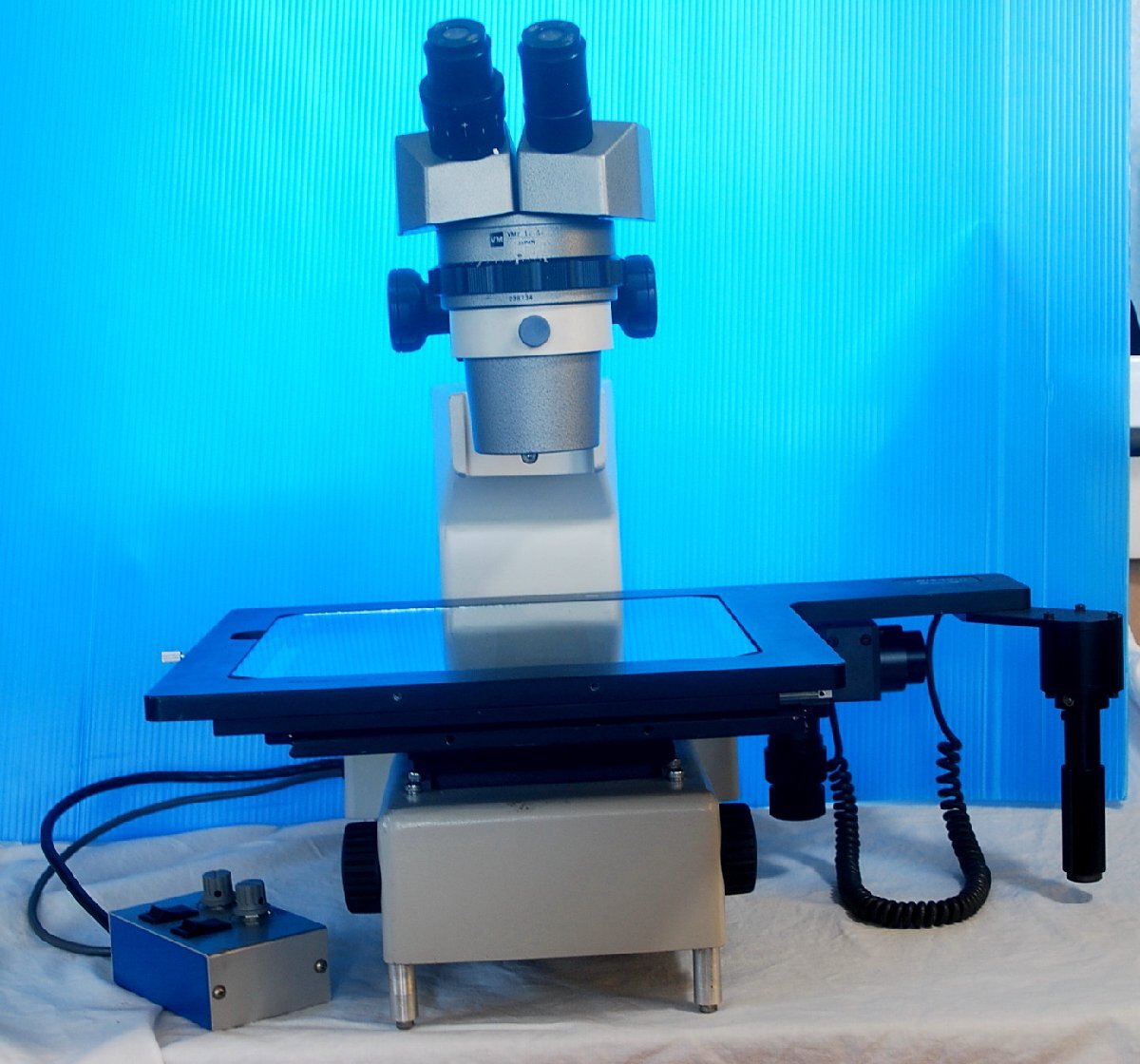 Nikon Stereo Microscope with 8 Inch Large Stage [c1239492950]