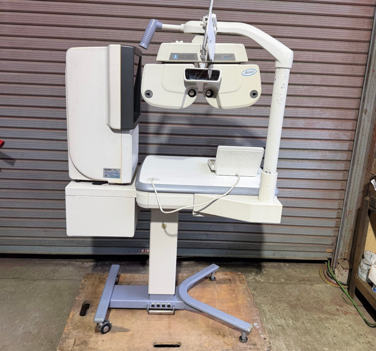 Nidek COS-550 Ophthalmic System RT-2100 Refractor SSC-330 Space Saving Chart [t1247952864]