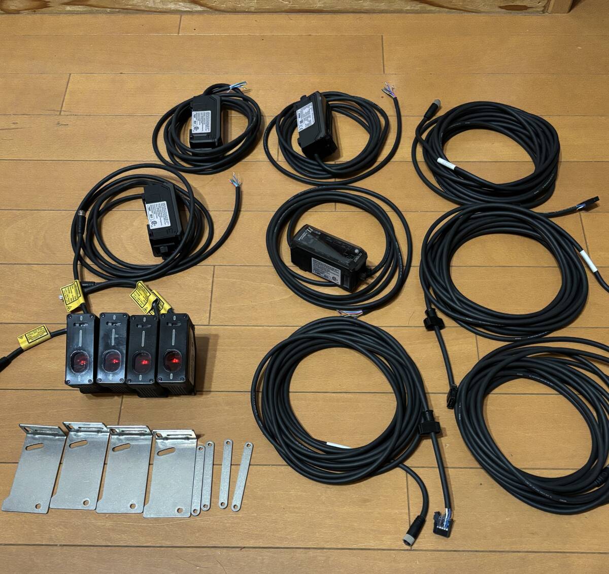 Keyence IL-1000 IL-600 OP-87057 CMOS Laser Sensor Set of 4 [1240440870]