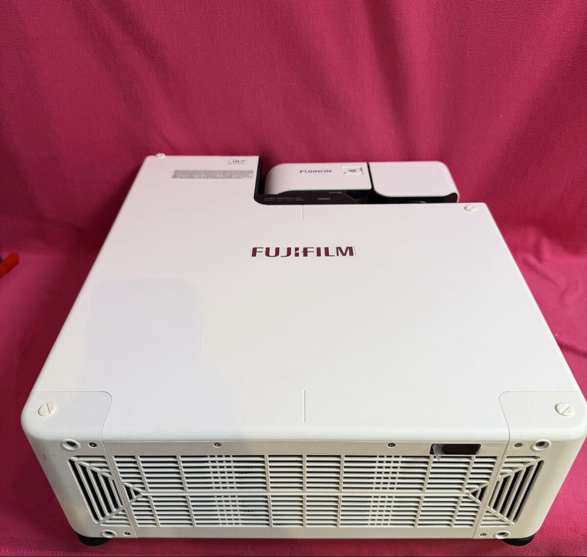 FUJIFILM FP-Z8000 Projector [e1242066255]