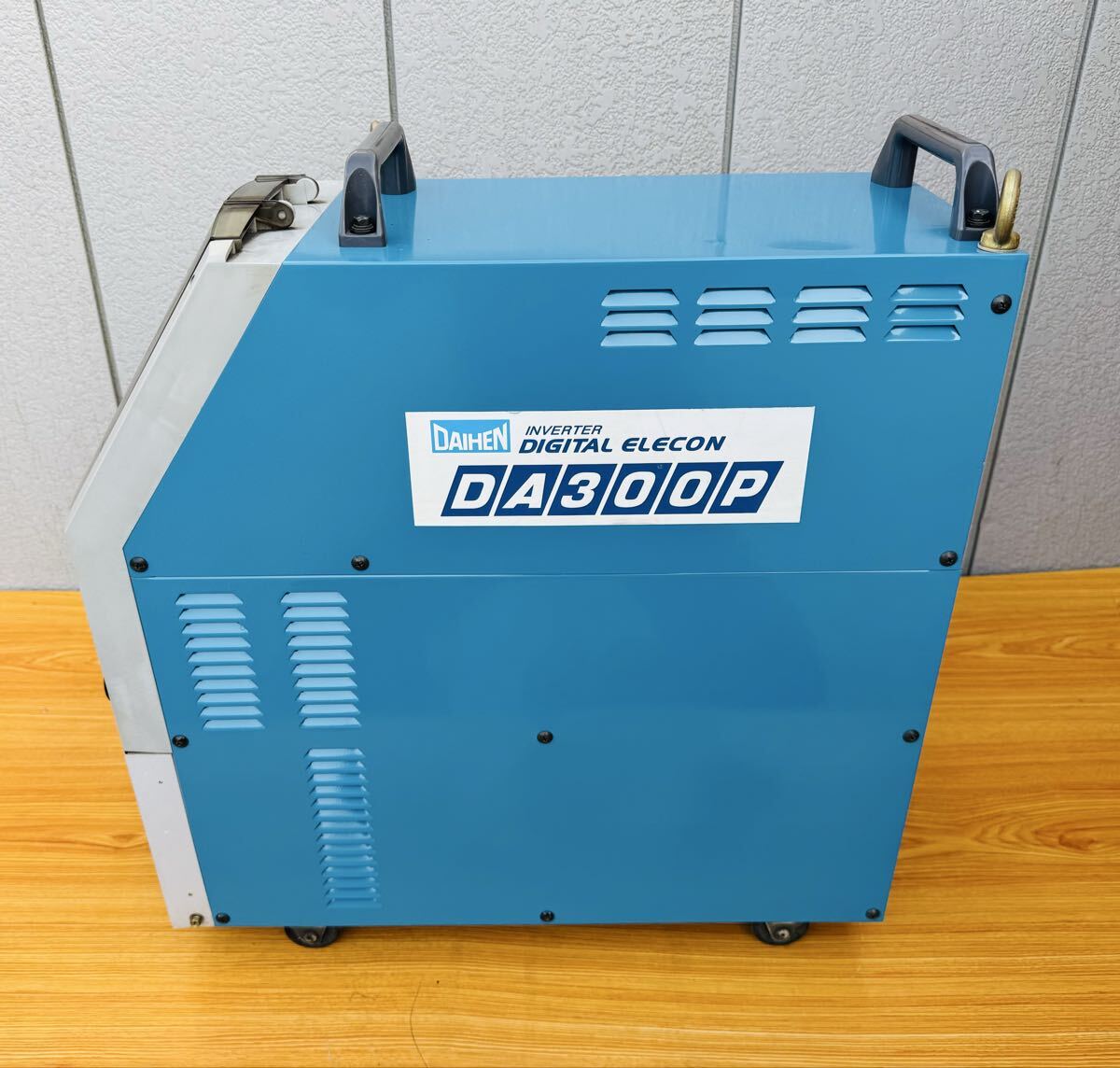 Daihen DA300P AC/DC TIG Welding Power Source 200V [r1235752598]