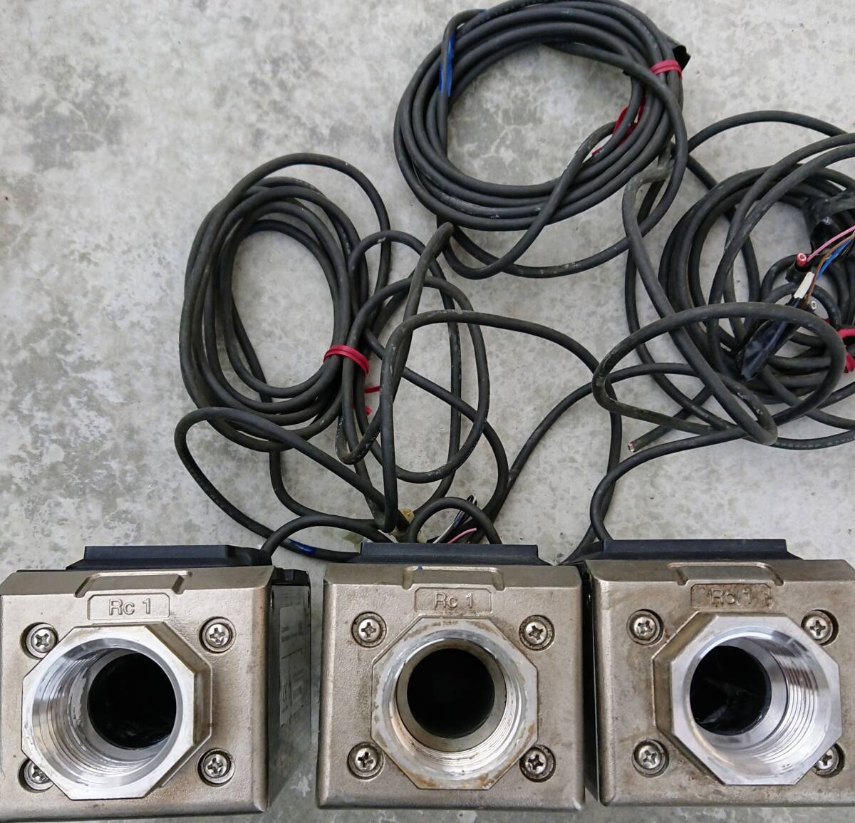 Flow meter KEYENCE 3 piece set [u1174525691]