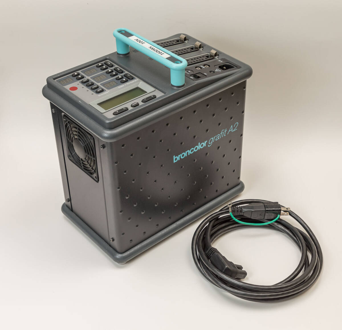 Broncolor Grafit A2 1600W Generator with Pulso 2 Head [r1236397644]