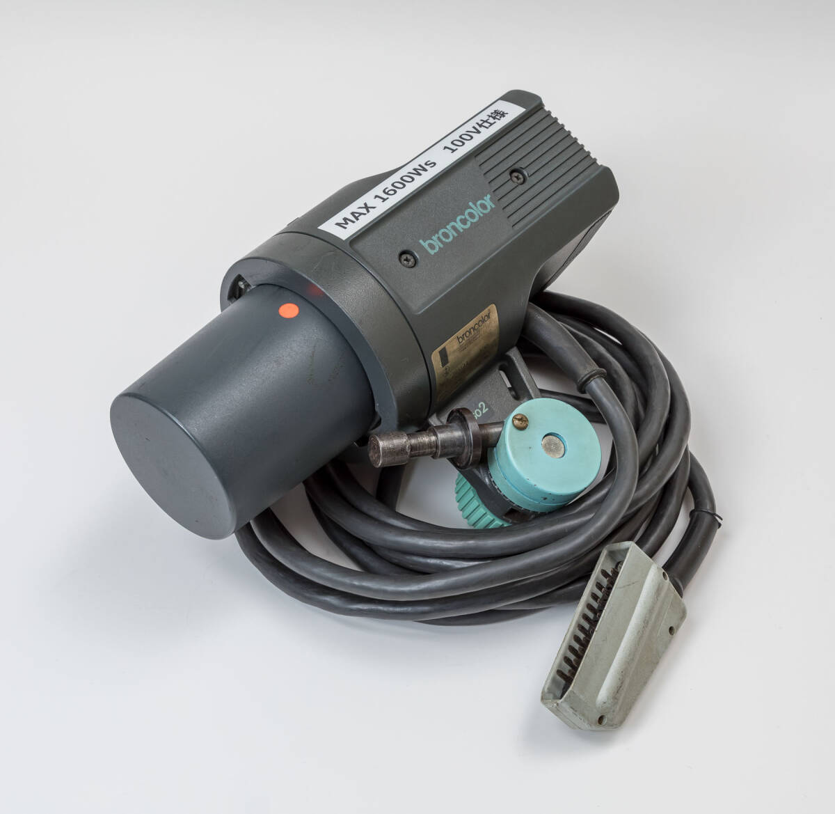 Broncolor Grafit A2 1600W Generator with Pulso 2 Head [r1236397644]