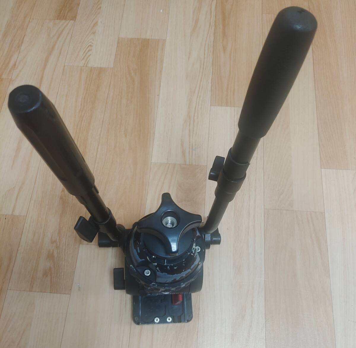 Sachtler Video 18P Tripod Head φ100mm [x1245746067]