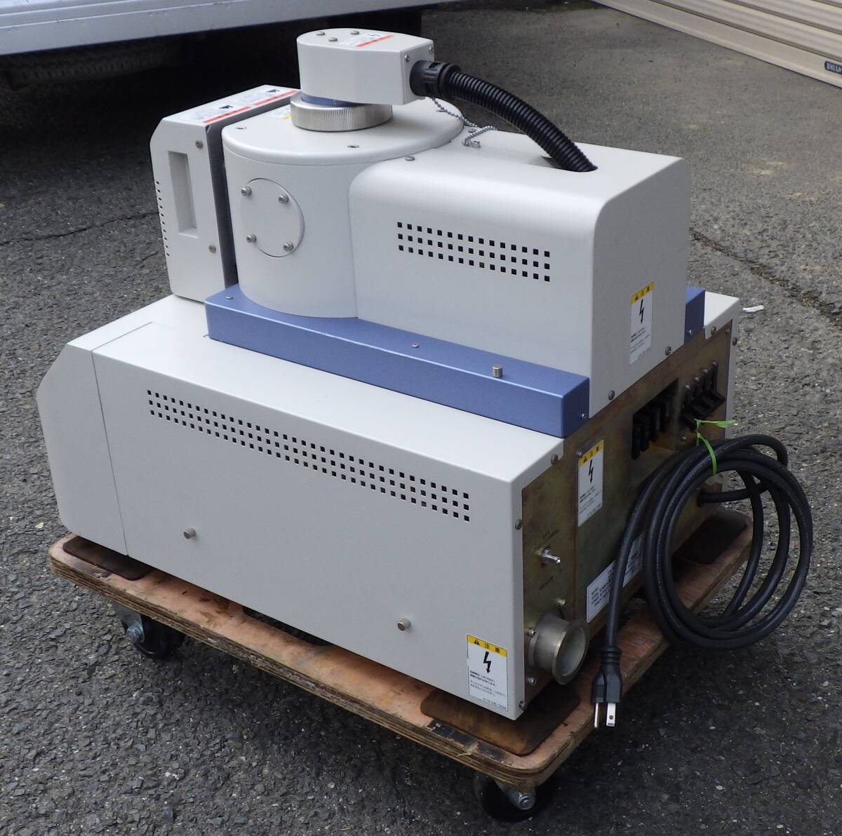 Hitachi E-3500 Ion Milling System [h1249042670]