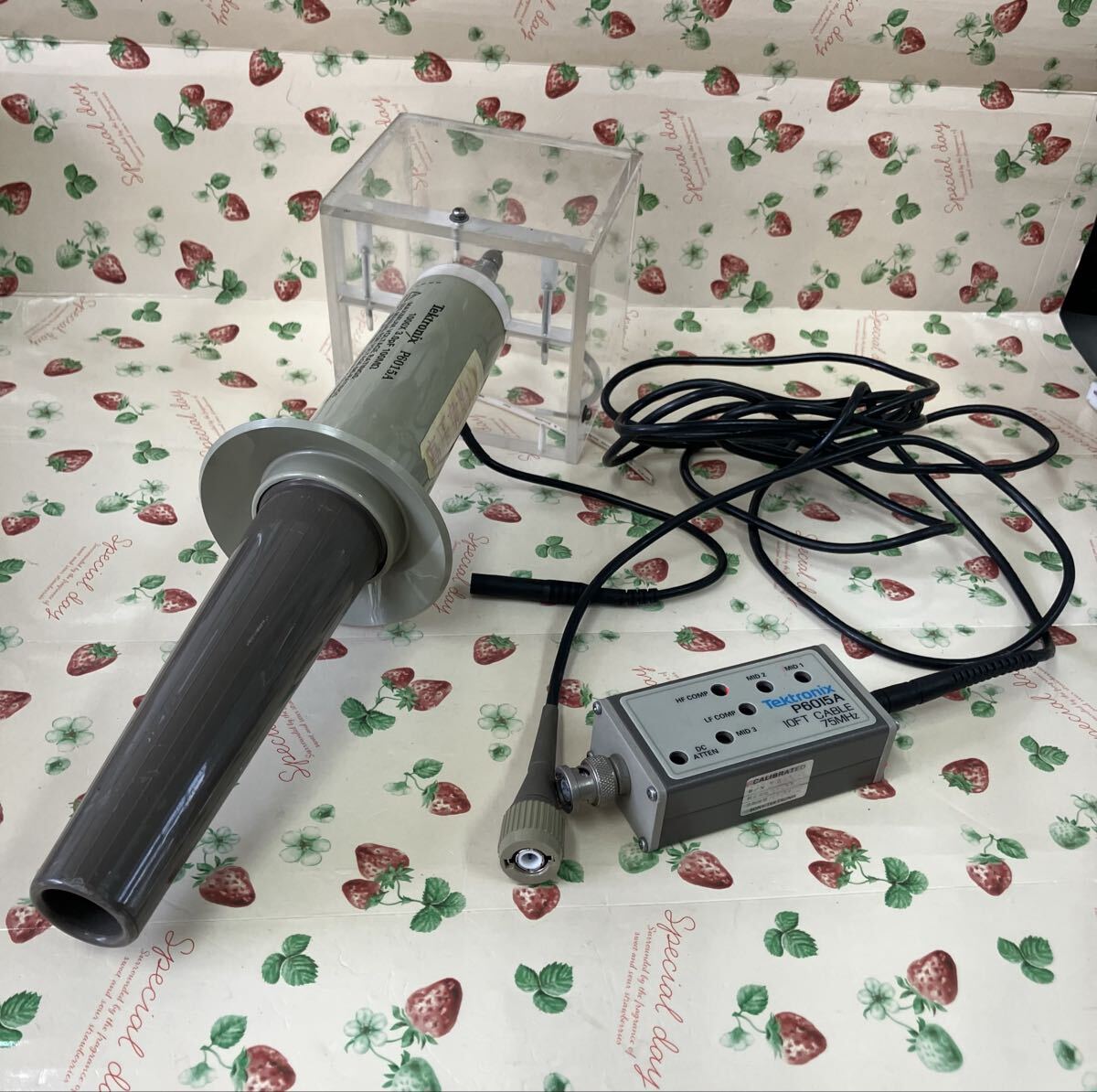 Tektronix P6015A 75MHz Probe [f1203230448]