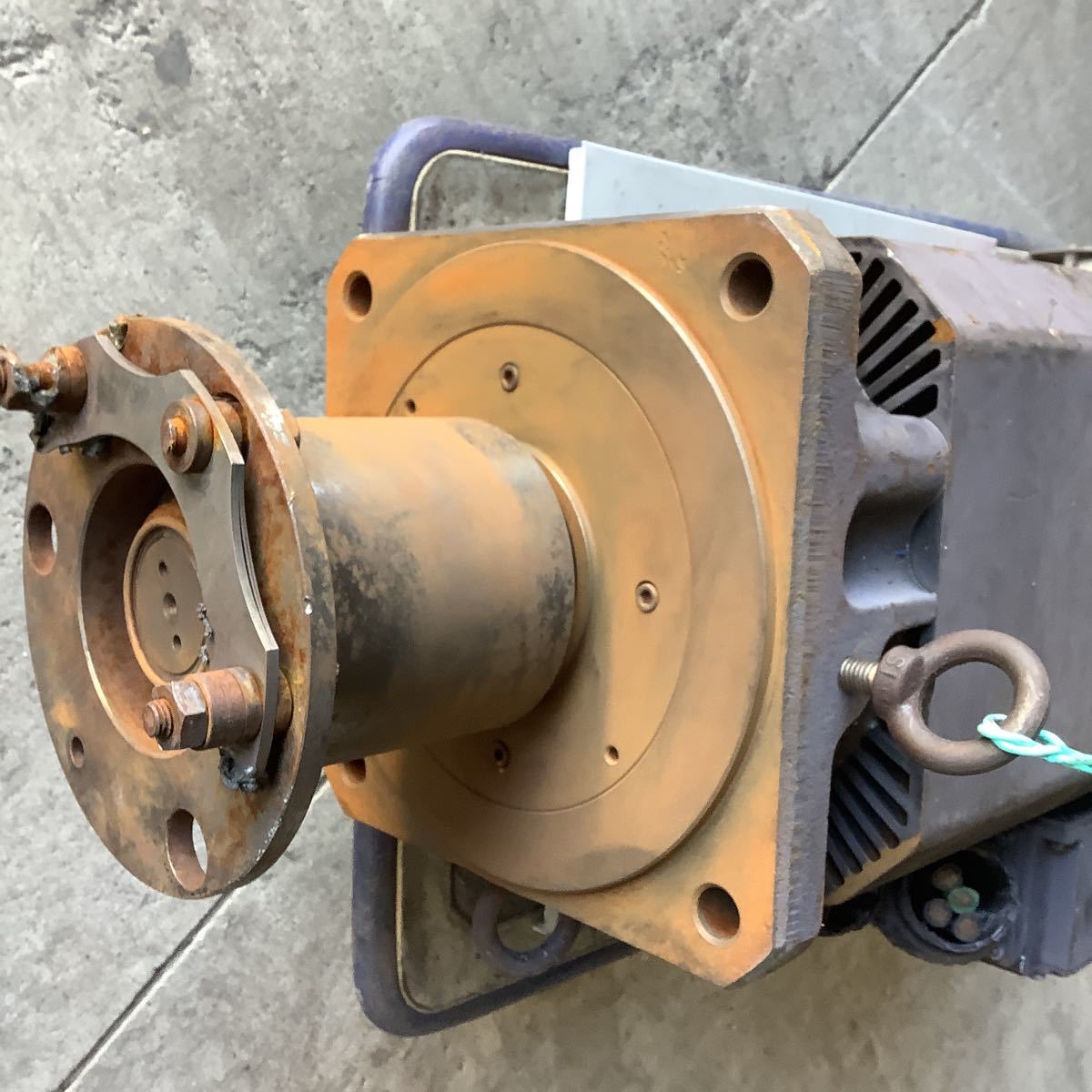 FANUC A90L-0001-0546 Servo Motor 200VAC 200kg (for parts or not working) [l1078812941]
